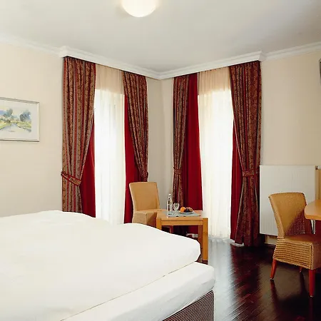 Hotel Rauch 3*